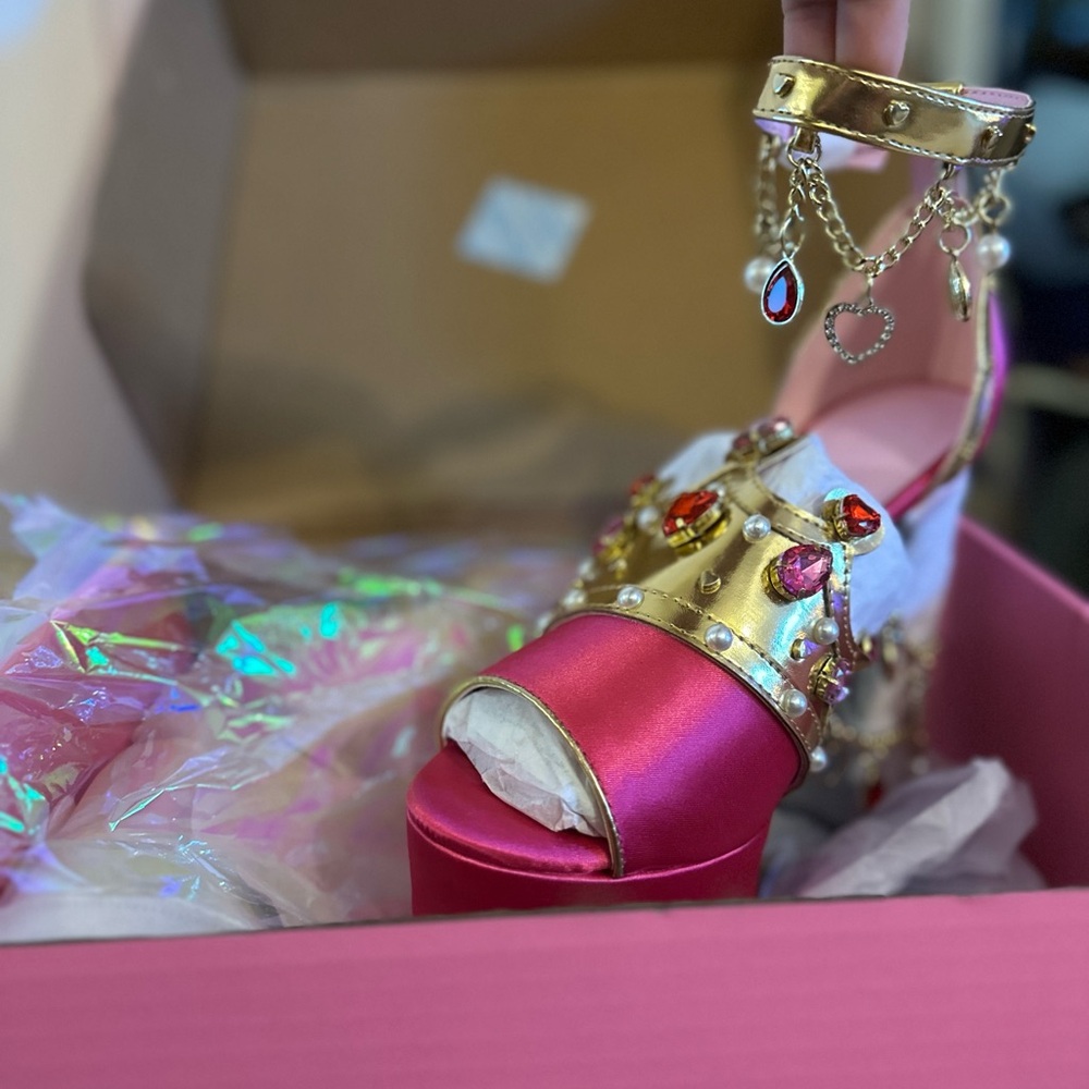 *NWT* Dolls Kill Sugar Thrillz Rubine Crowned Charmer Platform Heels Women’s 9 - Picture 8 of 8